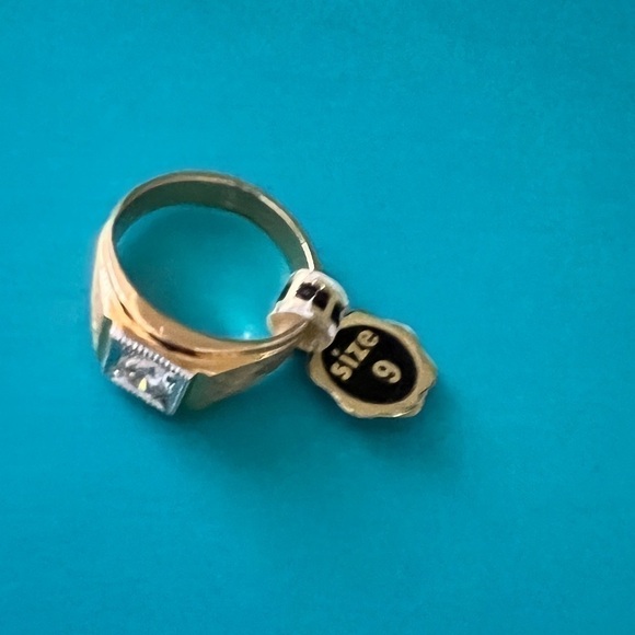 14k Gold Electroplated Square Cubic Zirconia Cocktail Statement Ring Size 9 - Picture 6 of 6